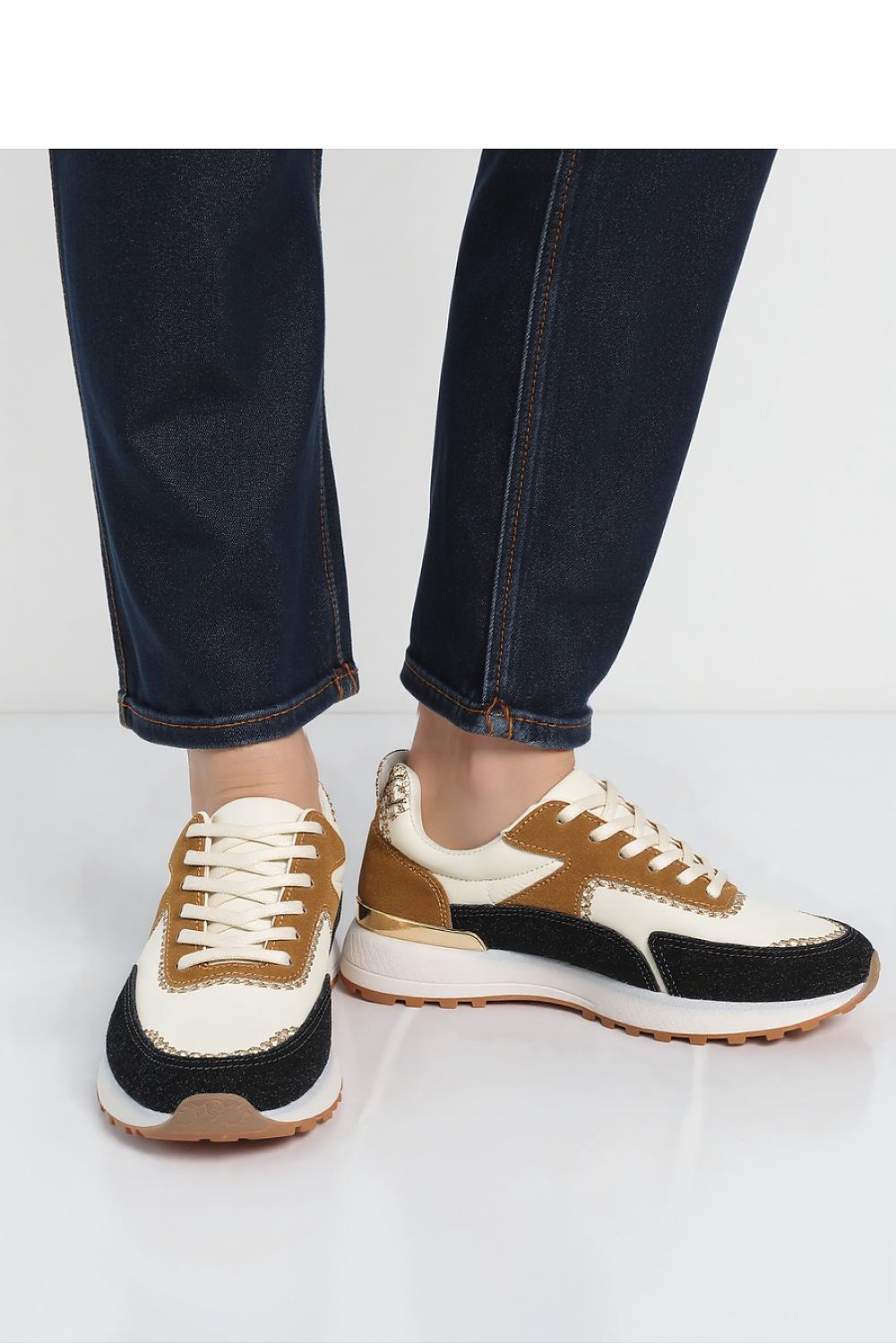 Sport Shoes model 210303 Inello