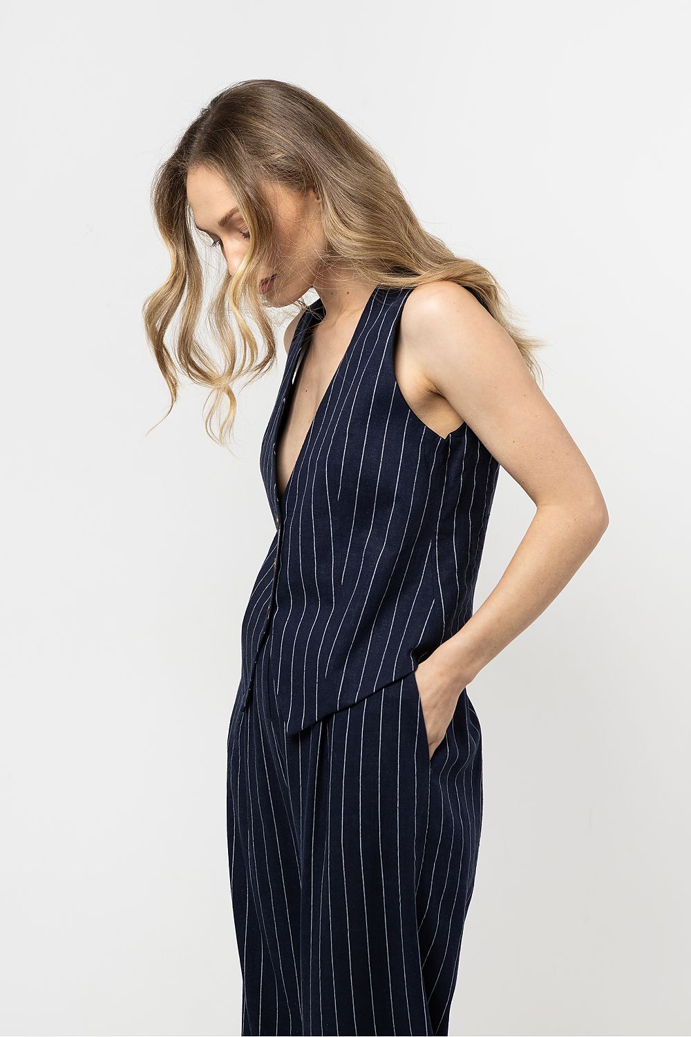 Gilet model 212178 awama